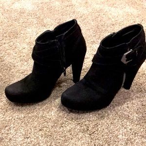 Black booties by Guess size 6 1/2